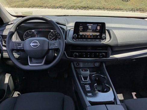 New 2025 Nissan Rogue S image 17