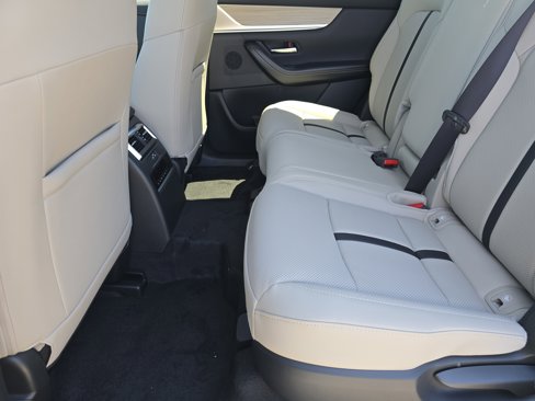 New 2025 MAZDA CX-70 Plug-In Hybrid w/ Premium Pkg image 10