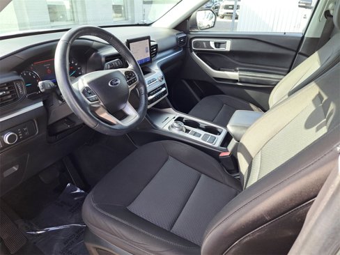 Certified 2022 Ford Explorer XLT image 11