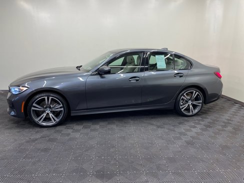 Used 2022 BMW 330i xDrive Sedan w/ Premium Package image 5