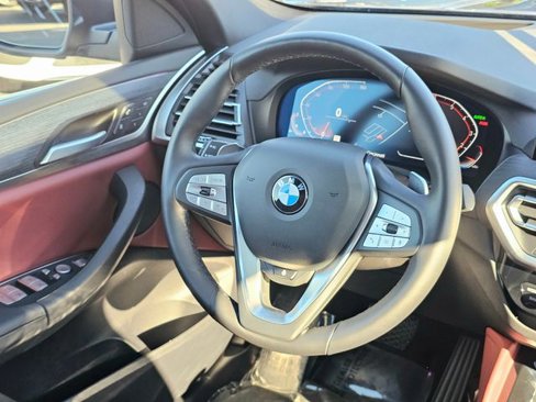 Used 2025 BMW X4 xDrive30i w/ Premium Package image 31