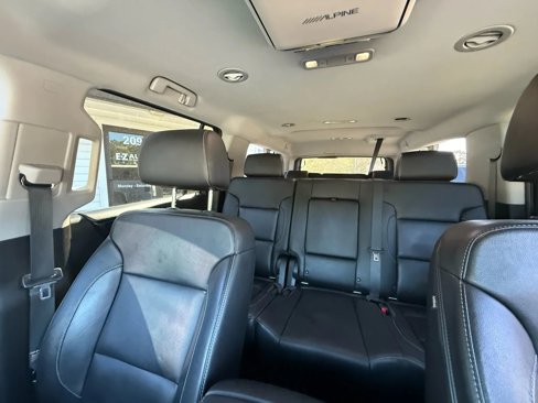 Used 2018 Chevrolet Suburban LT image 15