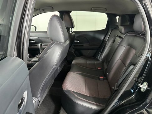 Certified 2025 Nissan Kicks SR image 25