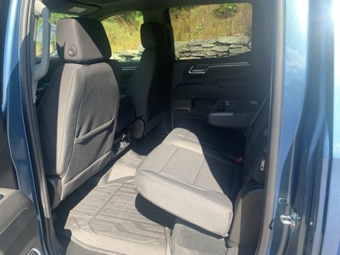 New 2026 GMC Sierra 1500 Elevation w/ LPO, Elevation Black Package image 14