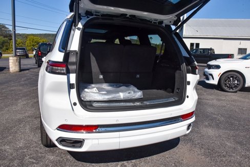 New 2025 Jeep Grand Cherokee L Overland image 17