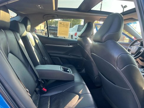 Used 2019 Toyota Camry XSE image 18