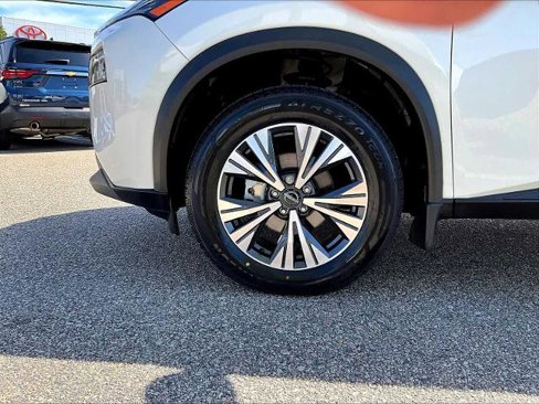 Certified 2022 Nissan Rogue SV image 7