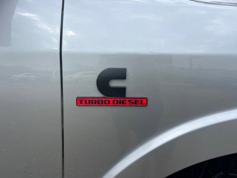 Used 2020 RAM 2500 Laramie w/ Night Edition image 17