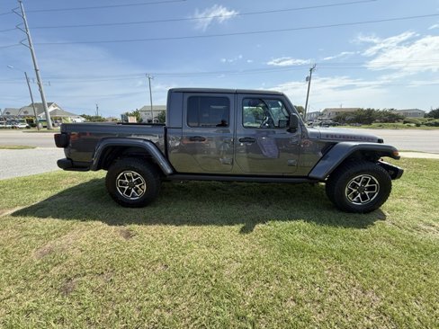 New 2025 Jeep Gladiator Rubicon image 8