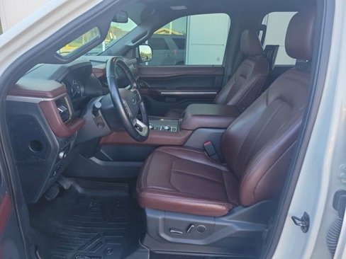 Used 2022 Ford Expedition Max Limited image 11