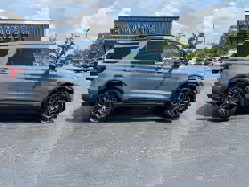 Used 2025 Ford Explorer ST image 8