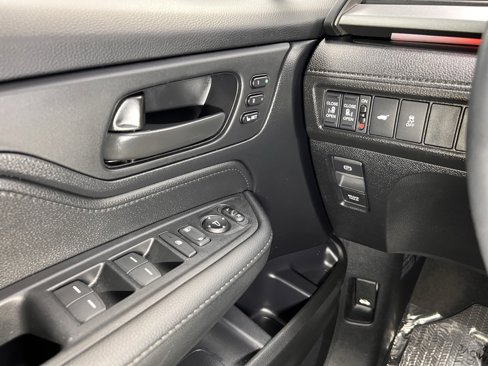 Used 2025 Honda Odyssey Sport-L image 27