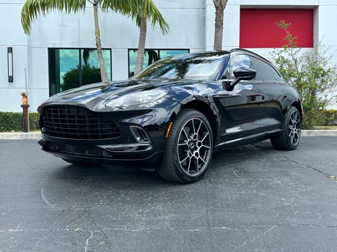 Used 2021 Aston Martin DBX image 28