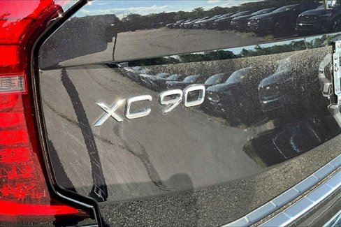 New 2026 Volvo XC90 B6 Plus w/ Protection Package Premier image 6