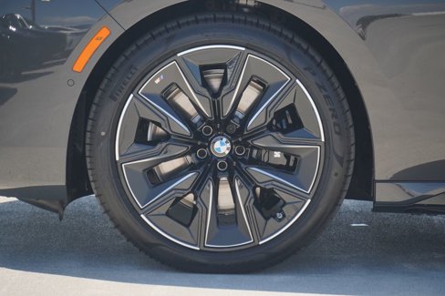 New 2026 BMW 740i w/ Premium Package image 5