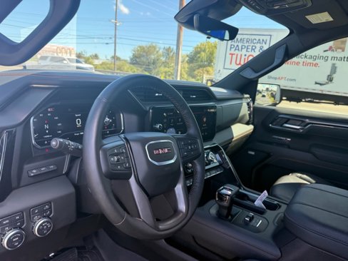 Used 2025 GMC Sierra 1500 AT4 w/ AT4 Premium Package image 10