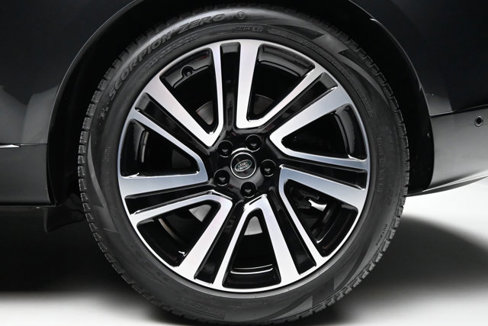 Used 2023 Land Rover Range Rover SE image 36