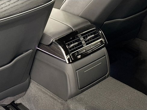 New 2025 Audi A8 L 3.0T image 16