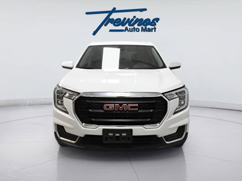 Used 2024 GMC Terrain SLE image 4