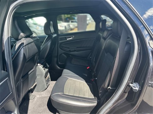Certified 2023 Ford Edge ST-Line w/ Class II Trailer Tow Package image 10