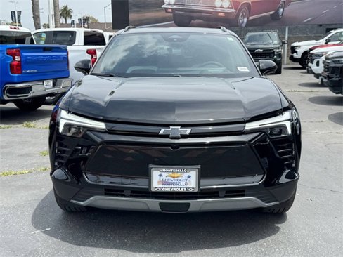 Used 2025 Chevrolet Blazer EV LT image 3