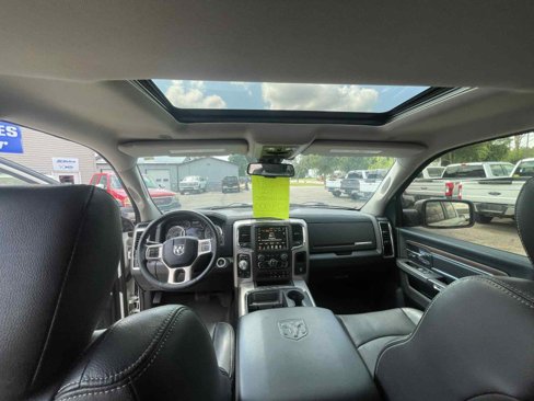 Used 2017 RAM 1500 Laramie w/ Convenience Group image 19