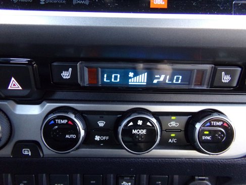 Used 2016 Toyota Tacoma Limited image 47