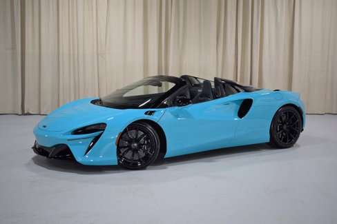 New 2025 McLaren Artura Spider image 2