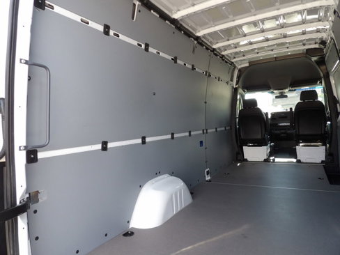 Used 2025 Mercedes-Benz Sprinter 2500 image 40