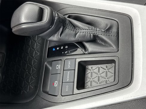Used 2023 Toyota RAV4 LE image 28
