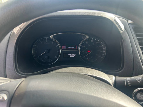 Used 2014 Nissan Pathfinder S image 8