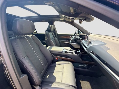 New 2026 Cadillac Vistiq Sport image 30
