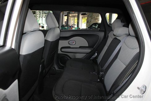 Used 2015 Kia Soul + image 19