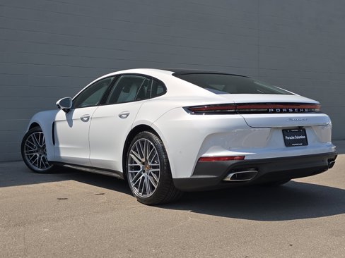 New 2025 Porsche Panamera 4 image 3