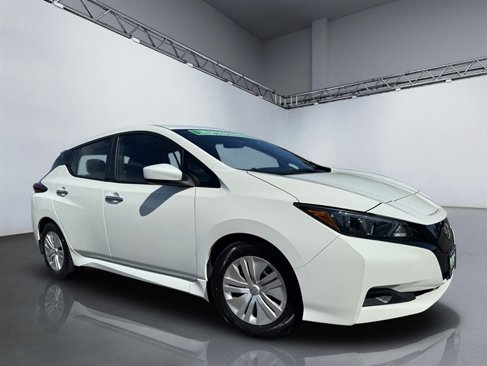 Used 2023 Nissan Leaf S image 24