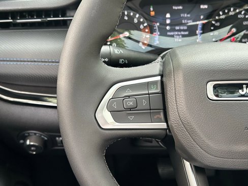 New 2025 Jeep Compass Limited w/ Sun and Sound Group image 42