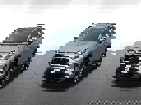 Used 2025 Toyota RAV4 XLE image 7