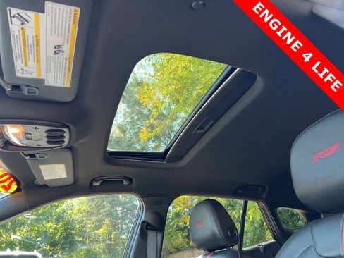 Used 2024 Chevrolet Trax RS w/ Sunroof Package image 18