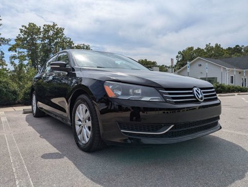 Used 2013 Volkswagen Passat Wolfsburg Edition image 11