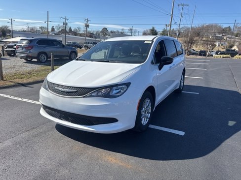 New 2025 Chrysler Voyager LX image 3