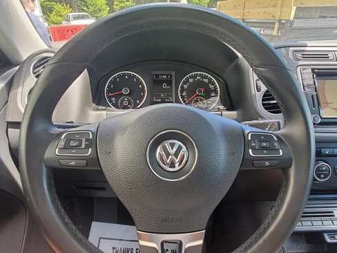 Used 2017 Volkswagen Tiguan Sport image 18