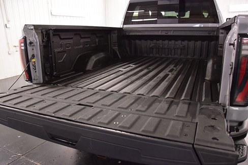Used 2024 GMC Sierra 2500 AT4X image 8