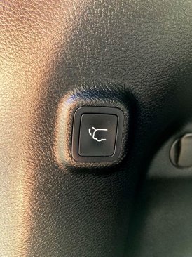 Used 2023 Jeep Cherokee Altitude Lux image 19