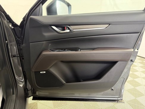 New 2025 MAZDA CX-5 Signature image 29