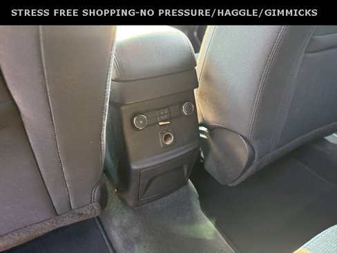 Used 2017 Ford Explorer XLT image 29
