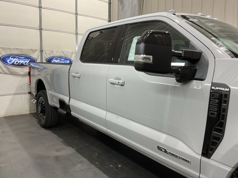 New 2026 Ford F250 4x4 Crew Cab Super Duty image 4