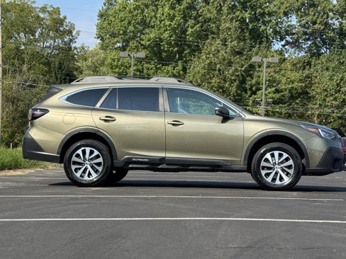 Used 2022 Subaru Outback Premium image 7