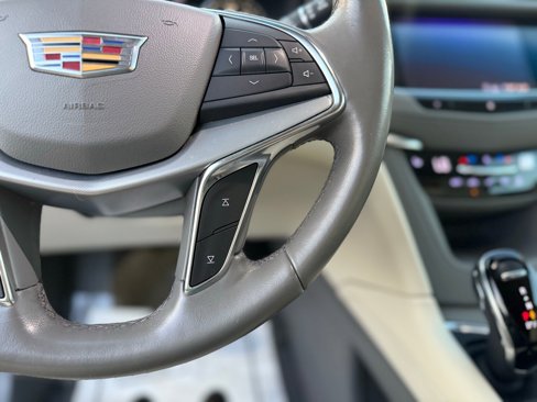 Used 2020 Cadillac XT5 Premium Luxury image 24