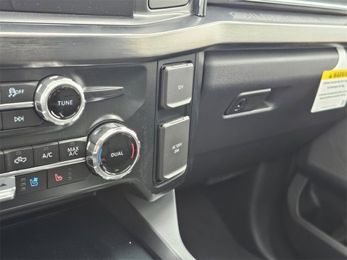 New 2025 Ford F350 Lariat w/ Lariat Ultimate Package image 36