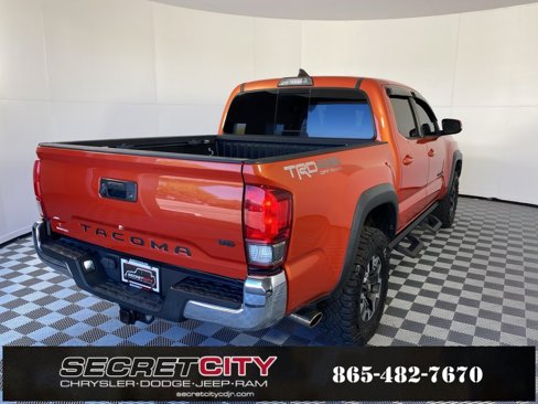 Used 2017 Toyota Tacoma TRD Off-Road w/ Tow Package (A/T) image 7